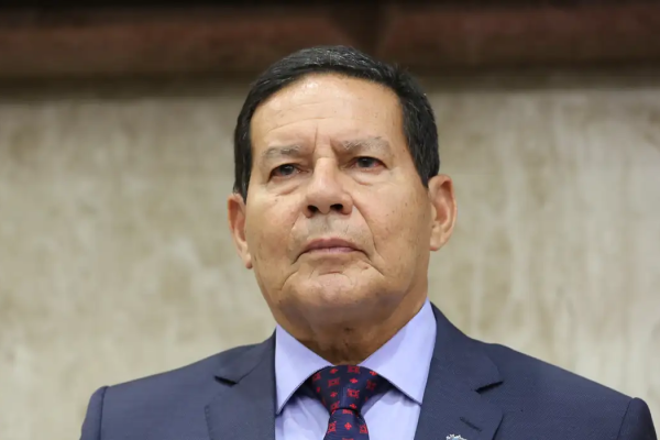 Mourão faz previsão sobre futuro de Bolsonaro após operação da PF