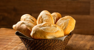cesta de pão francês