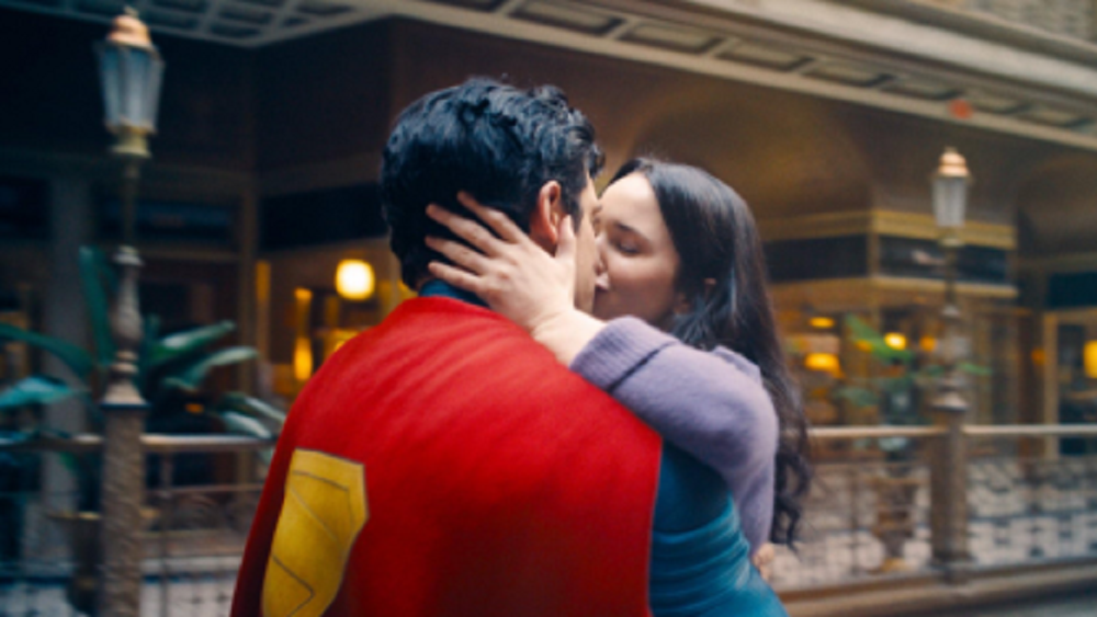 cena de beijo no filme de Superman