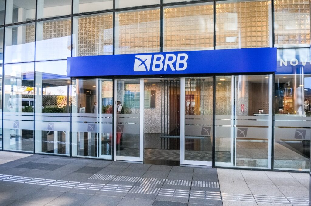 Fachada de agência do BRB