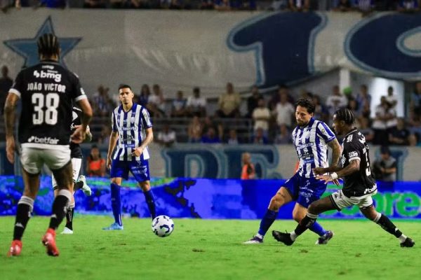 Sequestro do orçamento: Parlamentares usam emendas para financiar futebol