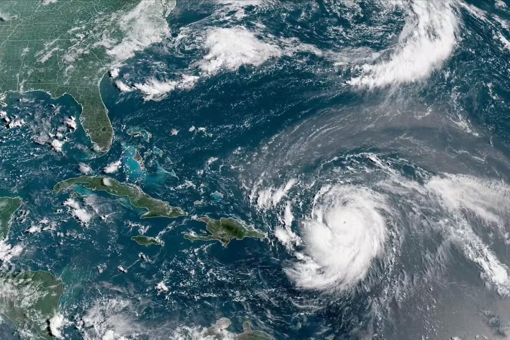 Foto de satélite do furacão Erin, no Caribe