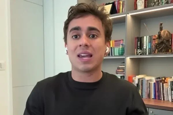 Deputada aciona AGU e PGR contra Nikolas por acusar professores de exibirem pornô
