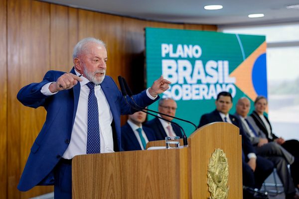 "Brasil Soberano": como funcionam as medidas de Lula contra tarifaço de Trump