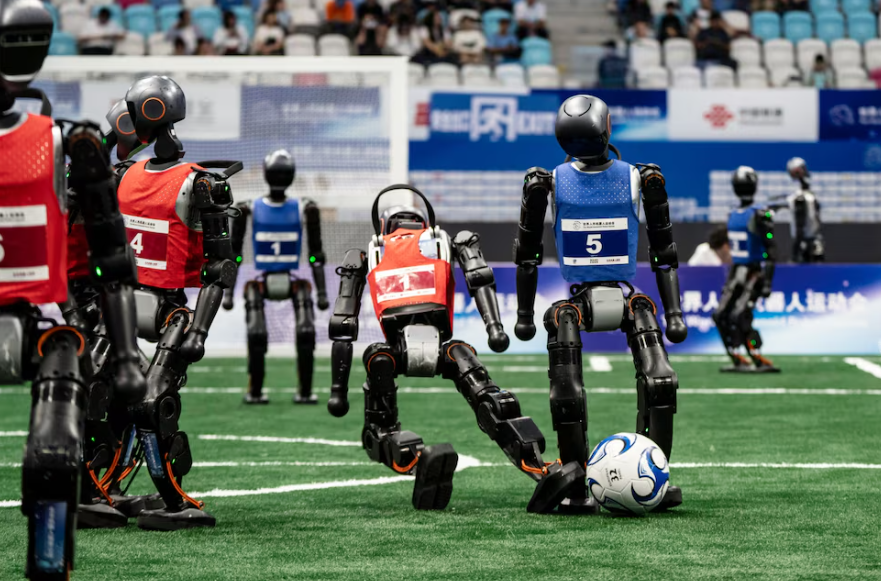 China sedia Olimpíadas de Robôs com 280 equipes de 16 países, unindo esportes e inovação em IA.