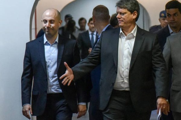 Escândalo bilionário expõe fragilidade do governo Tarcísio no combate à corrupção