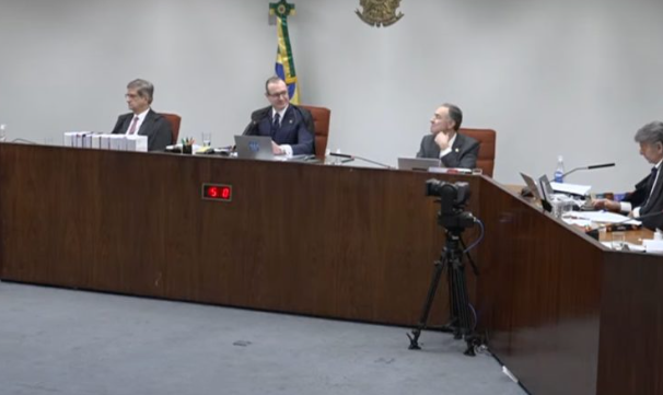O Procurador Geral da República Paulo Gonet, o ministro relator Alexandre de Moares e Luís Roberto Barroso, presidente do STF. Foto: Reprodução