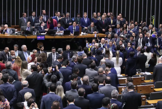 Plenário da Câmara dos Deputados nesta quarta-feira (17)