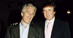 Jeffrey Epstein e o atual presidente dos EUA Donald Trump em foto antiga, lado a lado, sorrindo, em pé