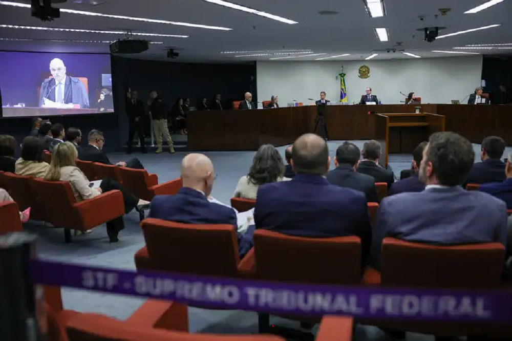 STF no primeiro dia de julgamento de Bolsonaro e de mais sete réus da trama golpista