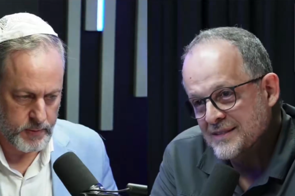 VÍDEO - Breno Altman destrói defesa do sionismo em debate com rabino: "Genocídio envergonha"
