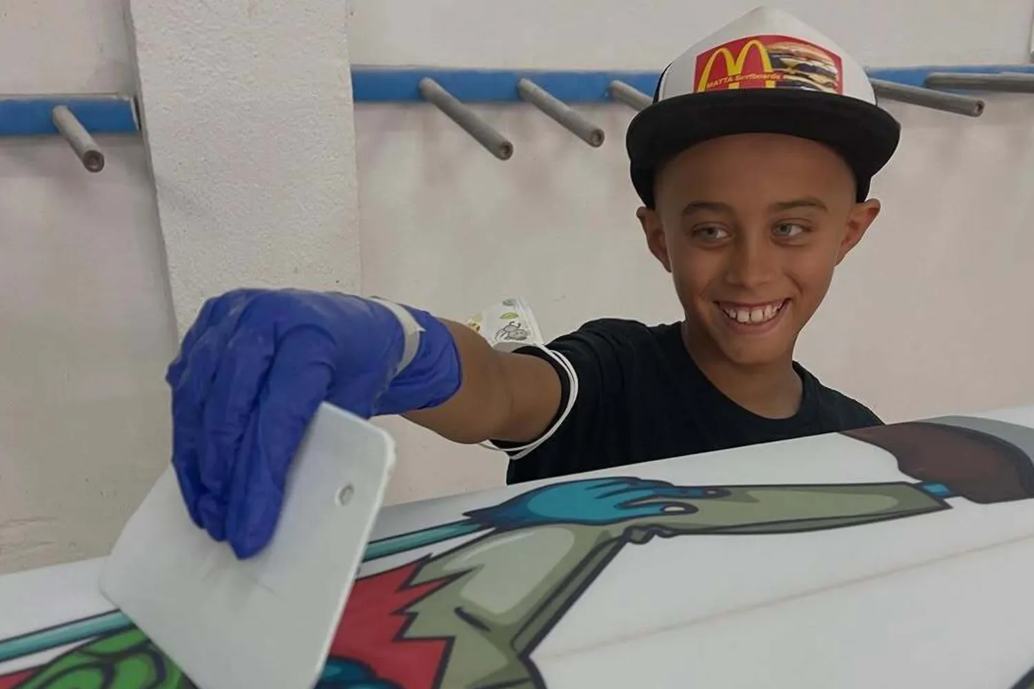 Morre aos 12 anos jovem promessa do surfe na luta contra câncer