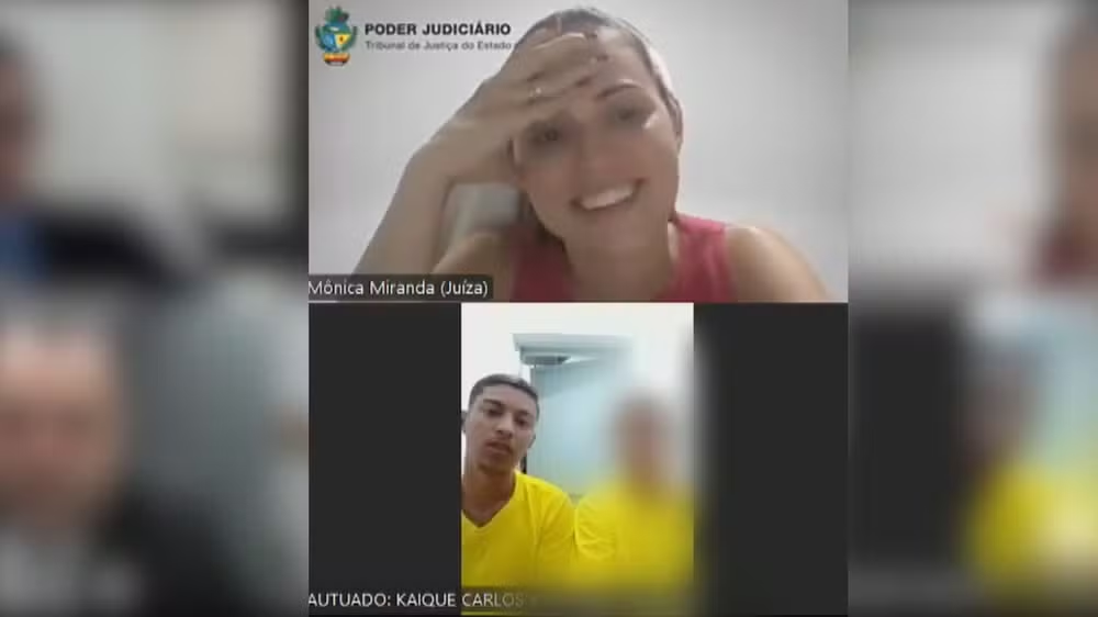 Momento em que juíza deu risada ao reconhecer investigado, os dois dividindo tela