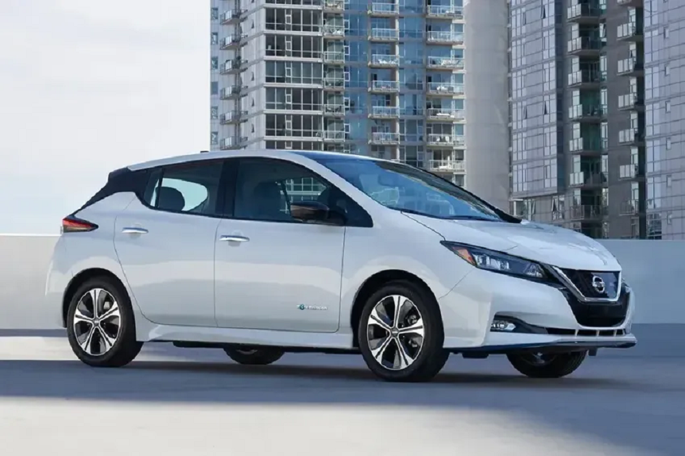 Nissan Leaf branco