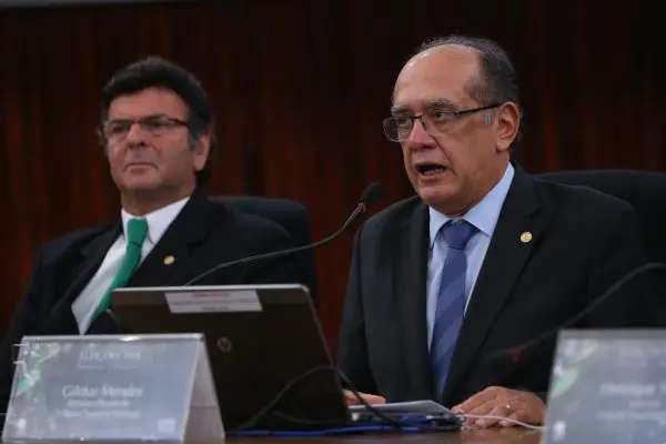 A reação de Fux após ser chamado de "figura lamentável" por Gilmar