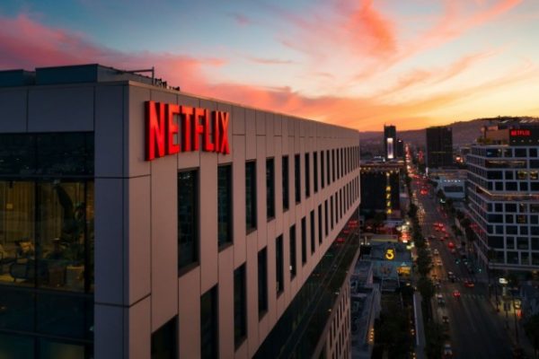 Como uma decisão do STF derrubou o lucro global da Netflix