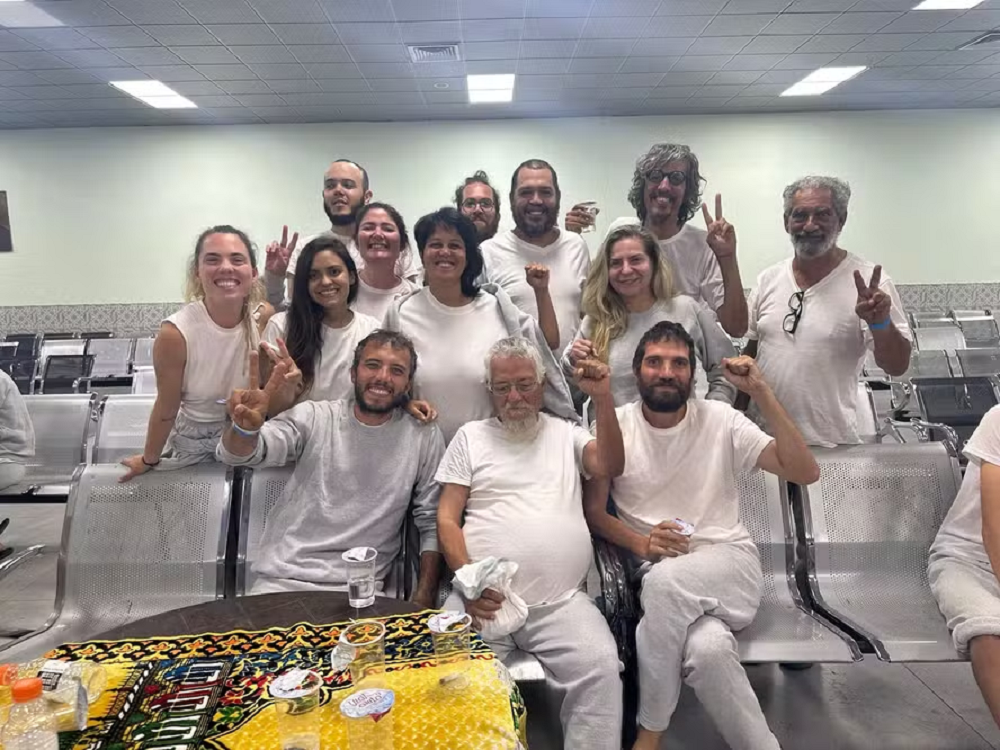 Ativistas brasileiros liberados por Israel
