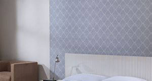 cama com cobertor de microfibra