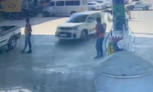 Frentista é assassinada a tiros em posto de gasolina, em Agrestina (PE). Foto: Reprodução/ Câmeras de segurança