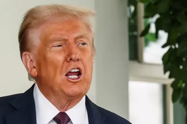 VÍDEO: Governador dos EUA diz que Trump tem demência por copiar Putin