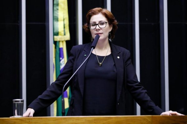 "Cristofóbica": Zambelli é condenada por atacar jornalista