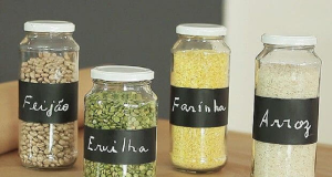 potes de vidro reaproveitados