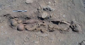 Sepultamento intacto no Cemitério North Tombs continha três pessoas