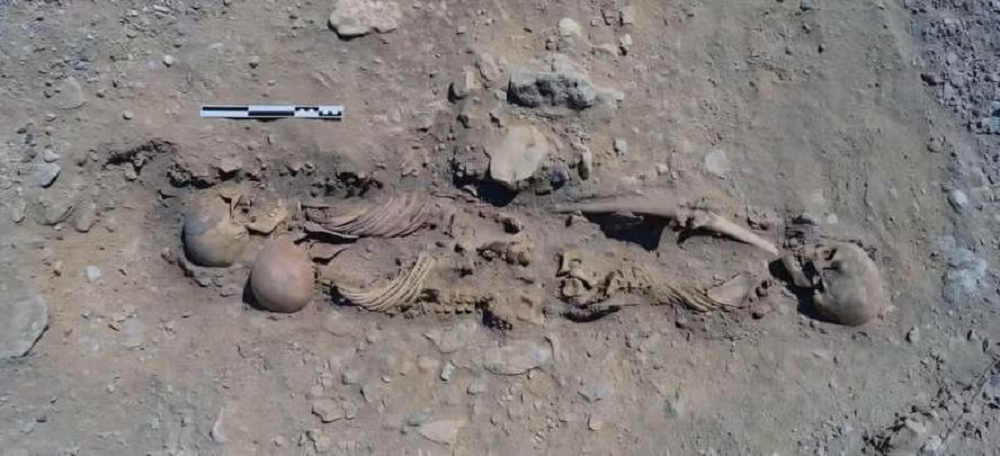 Sepultamento intacto no Cemitério North Tombs continha três pessoas