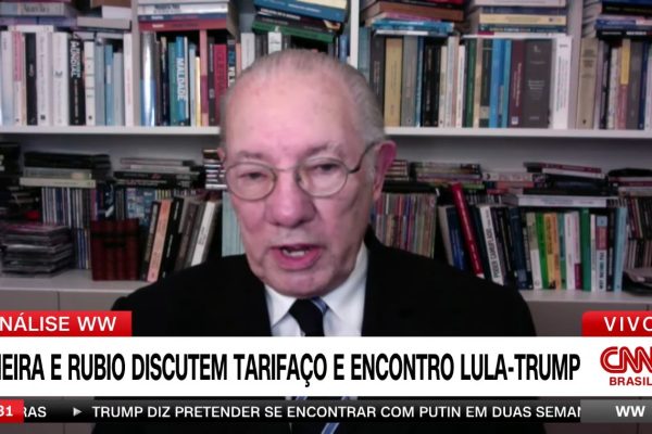 VÍDEO - Soltar Bolsonaro não é agenda da Casa Branca, diz ex-embaixador