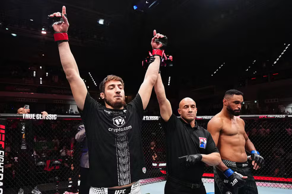 Abdul Rakhman Yakhyaev venceu Rafael Cerqueira por finalização 