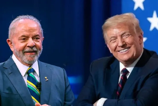 Os presidentes do Brasil e dos Estados Unidos, Lula e Donald Trump, sorrindo