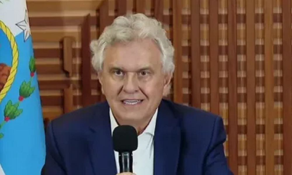 governador de Goiás, Ronaldo Caiado (União), falando, sério