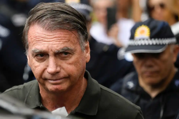 Pesquisa aponta crescimento no apoio à inelegibilidade de Bolsonaro