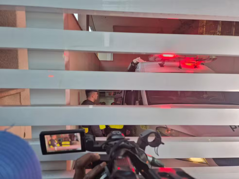 Agentes dentro do cassino