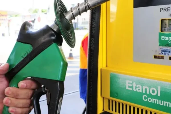 O impacto do conflito no Oriente Médio no preço do combustível no Brasil
