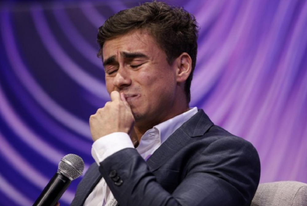 deputado federal Nikolas Ferreira (PL-MG) com cara de choro
