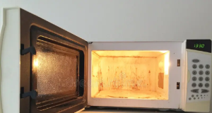 micro-ondas sujo