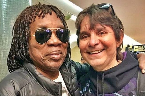 “Um vazio e uma saudade enormes”: Milton Nascimento homenageia Lô Borges