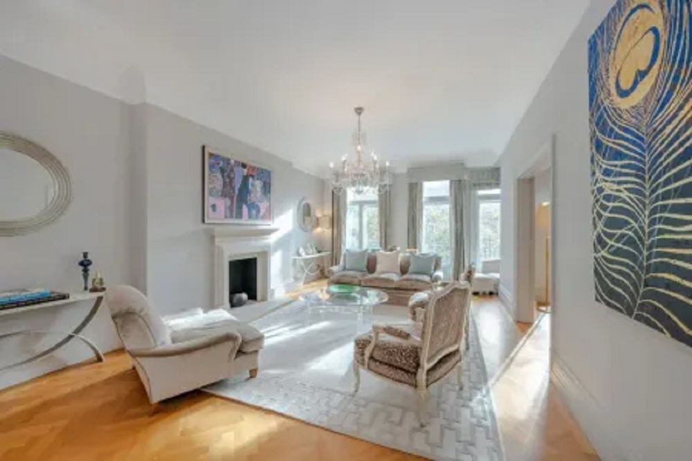 Sala do apartamento que pertenceu a Mick Jagger em Londres