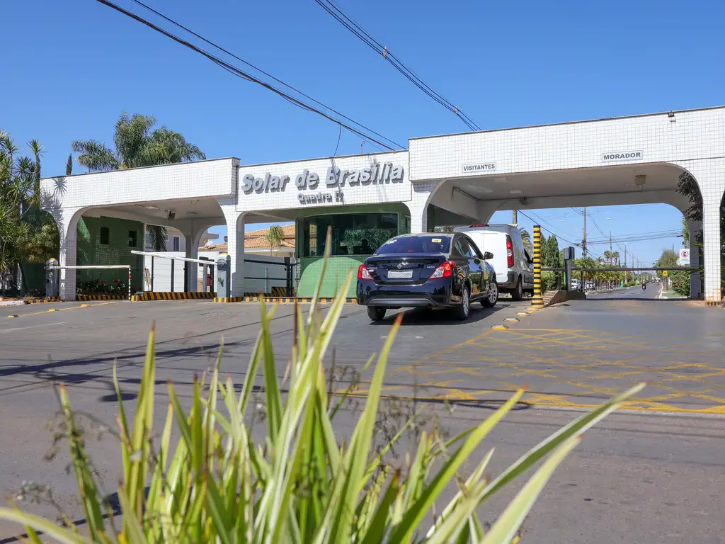 Entrada do condomínio Solar de Brasília
