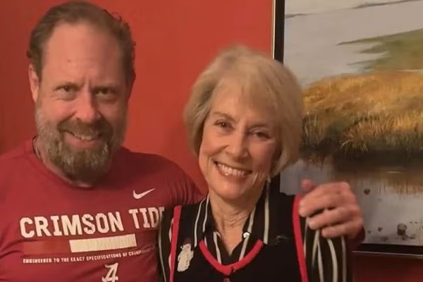 ChatGPT é acusado de levar homem a assassinar a própria mãe