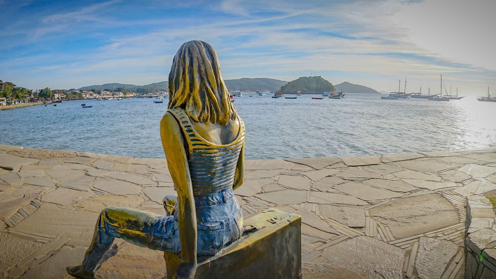 Estátua de Brigitte Bardot em Búzios