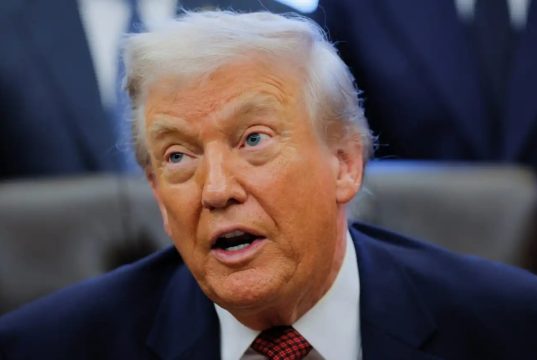 O presidente americano, Donald Trump, falando, sério