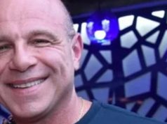 desembargador federal Macário Júdice Neto sorrindo, em close, no canto esquerdo de foto