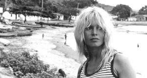 Brigitte Bardot em Búzios, em foto em preto e branco