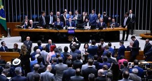 Presidente da Câmara dos Deputados, deputado Hugo Motta, coloca em pauta o PL da Dosimetria durante Sessão Plenária da Câmara dos Deputados