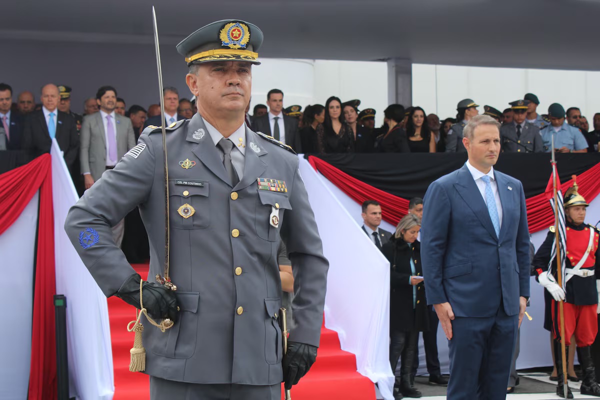 O coronel José Augusto Coutinho, comandante da PM, e o então secretário da Segurança, Guilherme Derrite