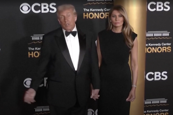 Trump diz que fusão Netflix–Warner Bros. pode ser “problema” e que participará da decisão