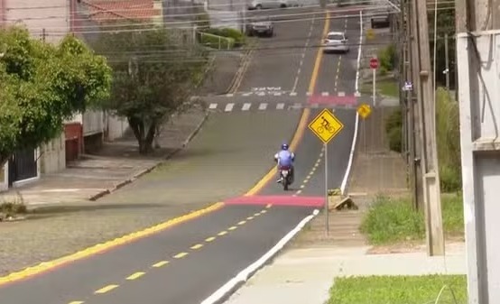 Ciclofaixa no Paraná gera confusão em motoristas; entenda