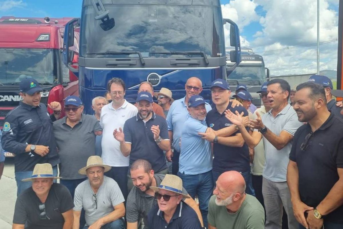 Em aceno a caminhoneiros, governo Lula promete ampliar pontos de descanso nas estradas